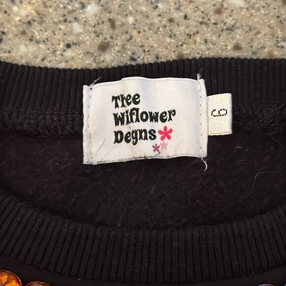 THREE WILDFLOWER DESIGNS Embellished Sparkle Crewneck Sweatshirt - Picture 3 of 7